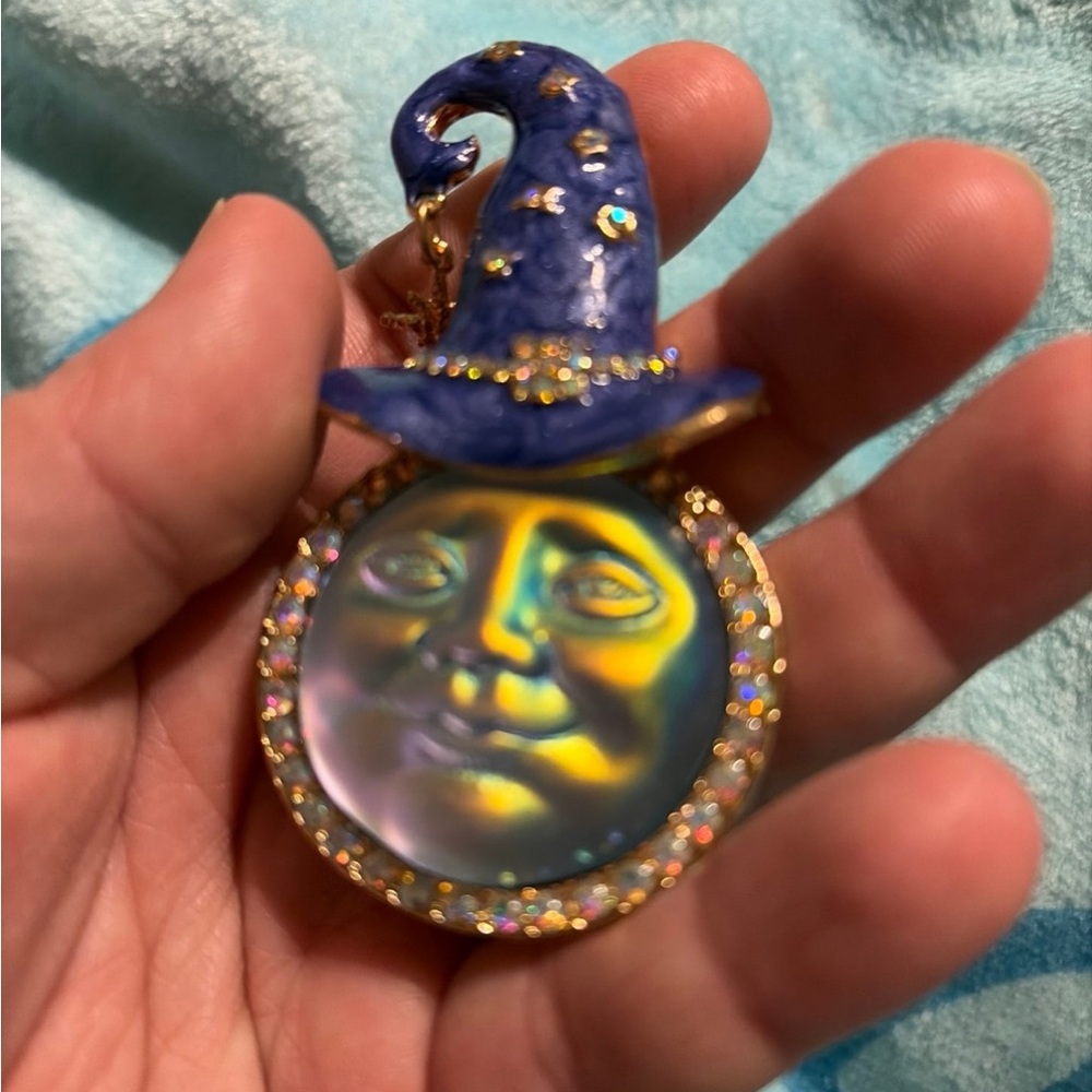 Colorful Moon Face Brooch with Star Charm - Picture 3 of 4